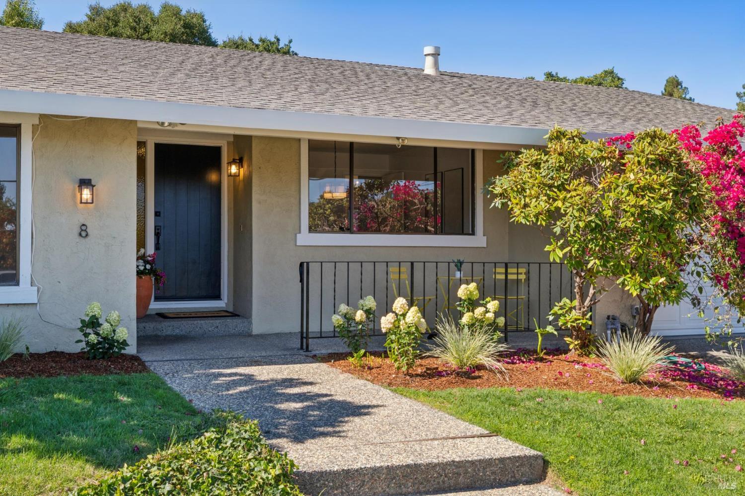 8 W Castlewood Drive San Rafael CA 94901