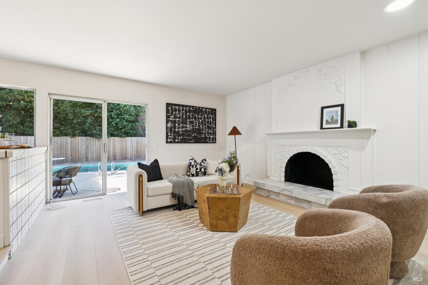 8 W Castlewood Drive San Rafael CA 94901