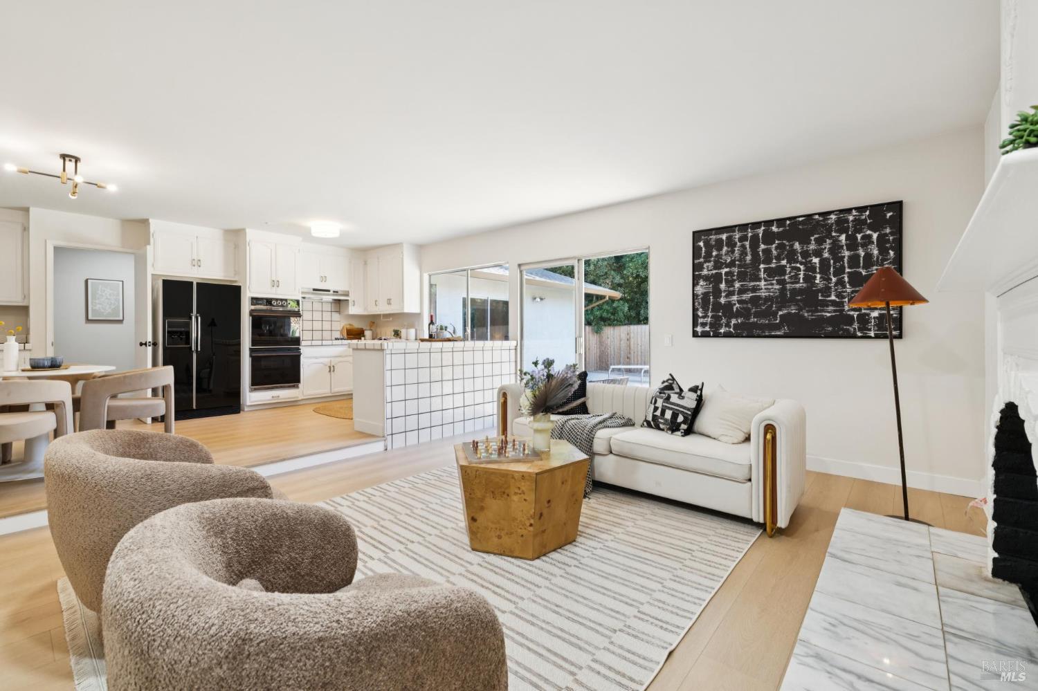 8 W Castlewood Drive San Rafael CA 94901