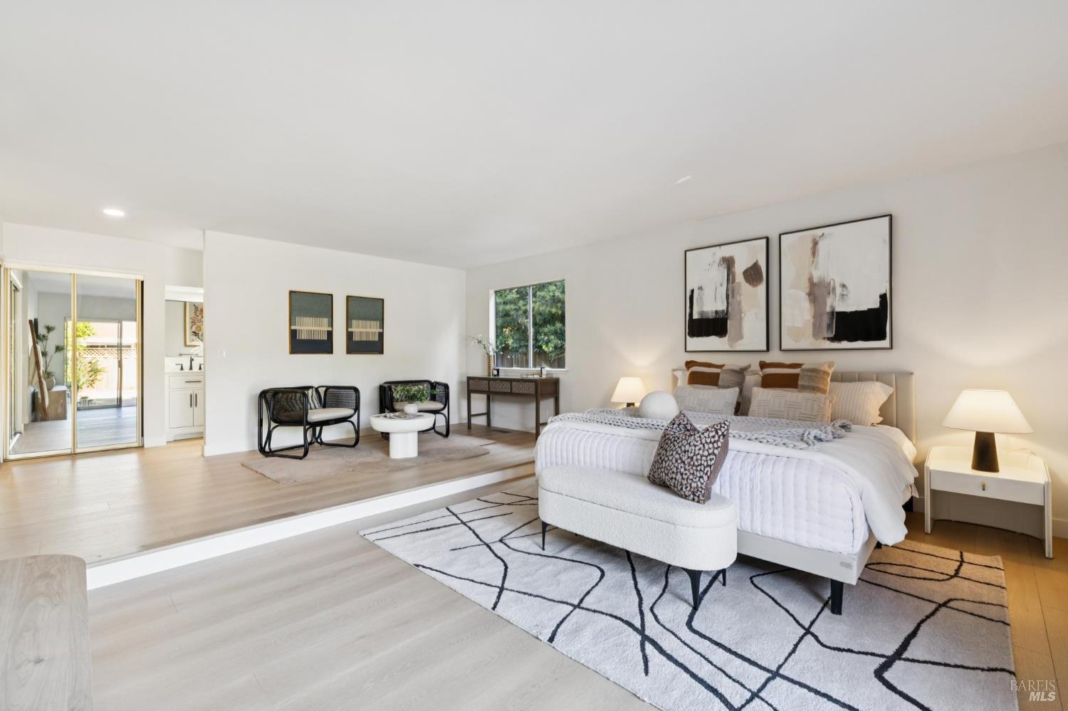 8 W Castlewood Drive San Rafael CA 94901