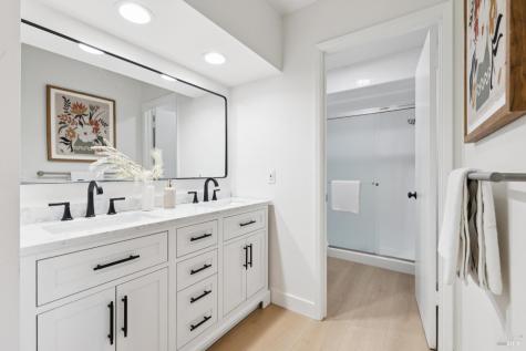 8 W Castlewood Drive San Rafael CA 94901
