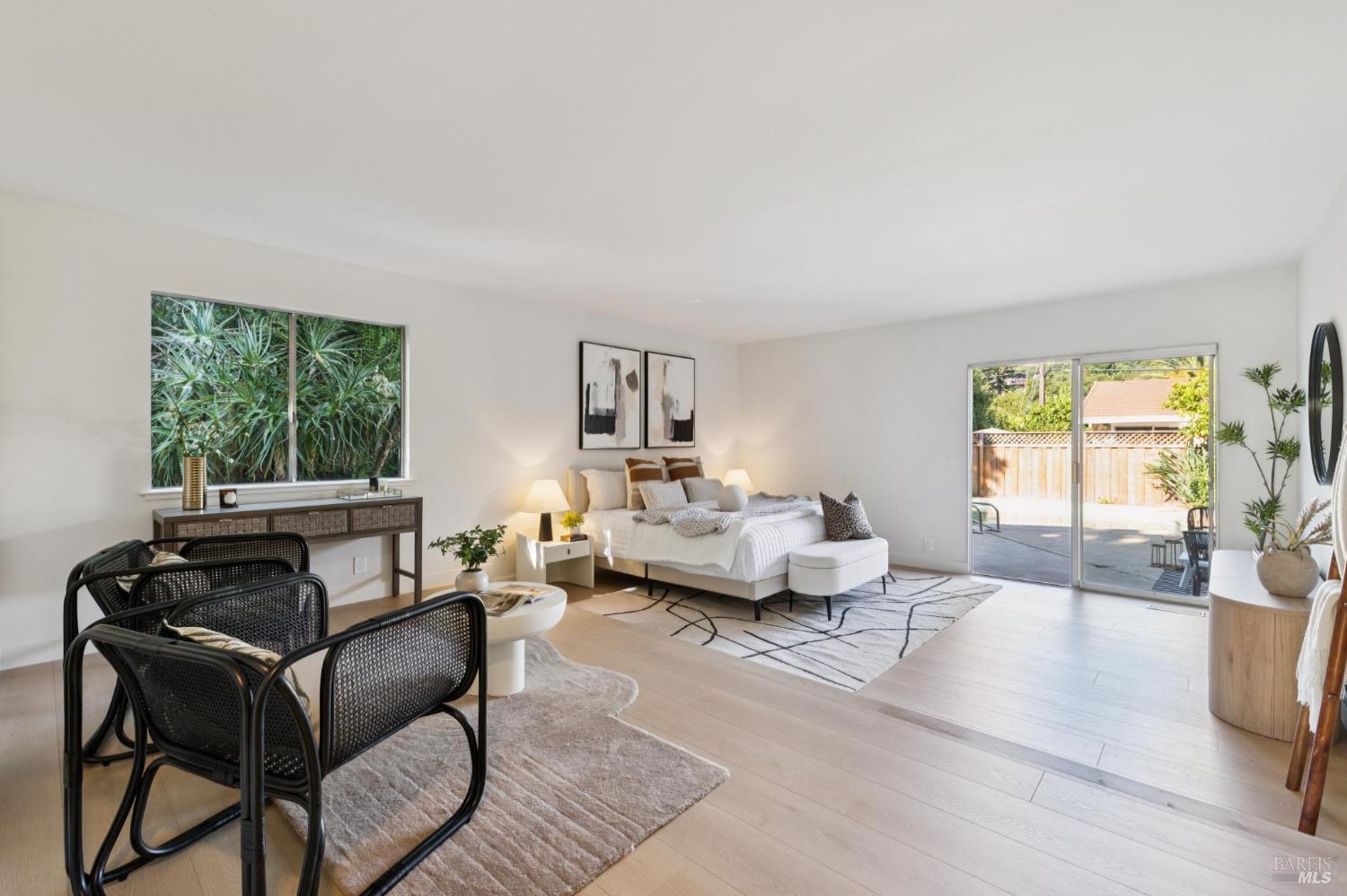 8 W Castlewood Drive San Rafael CA 94901