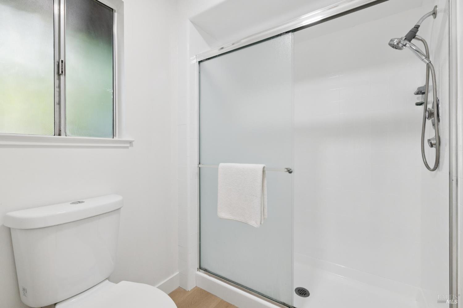 8 W Castlewood Drive San Rafael CA 94901
