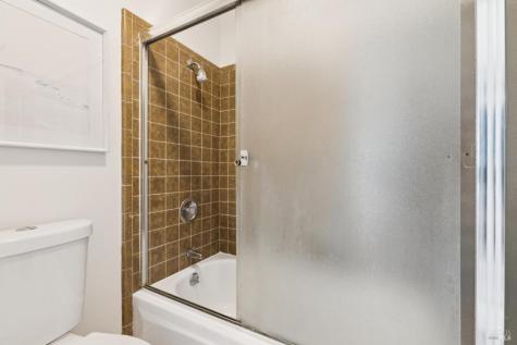8 W Castlewood Drive San Rafael CA 94901