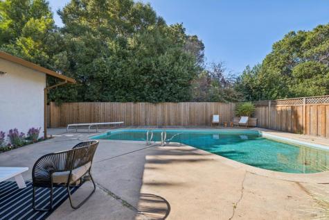 8 W Castlewood Drive San Rafael CA 94901