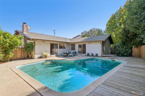 8 W Castlewood Drive San Rafael CA 94901