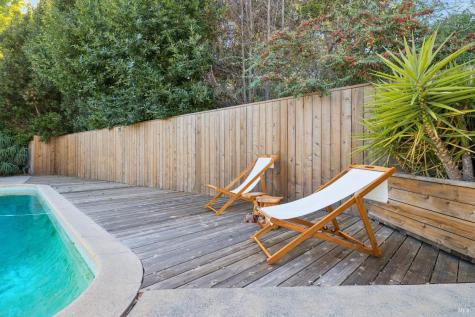 8 W Castlewood Drive San Rafael CA 94901