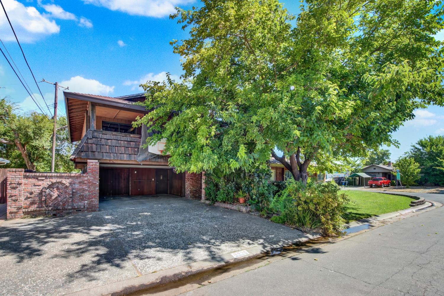 2225 Franco Lane Sacramento CA 95821