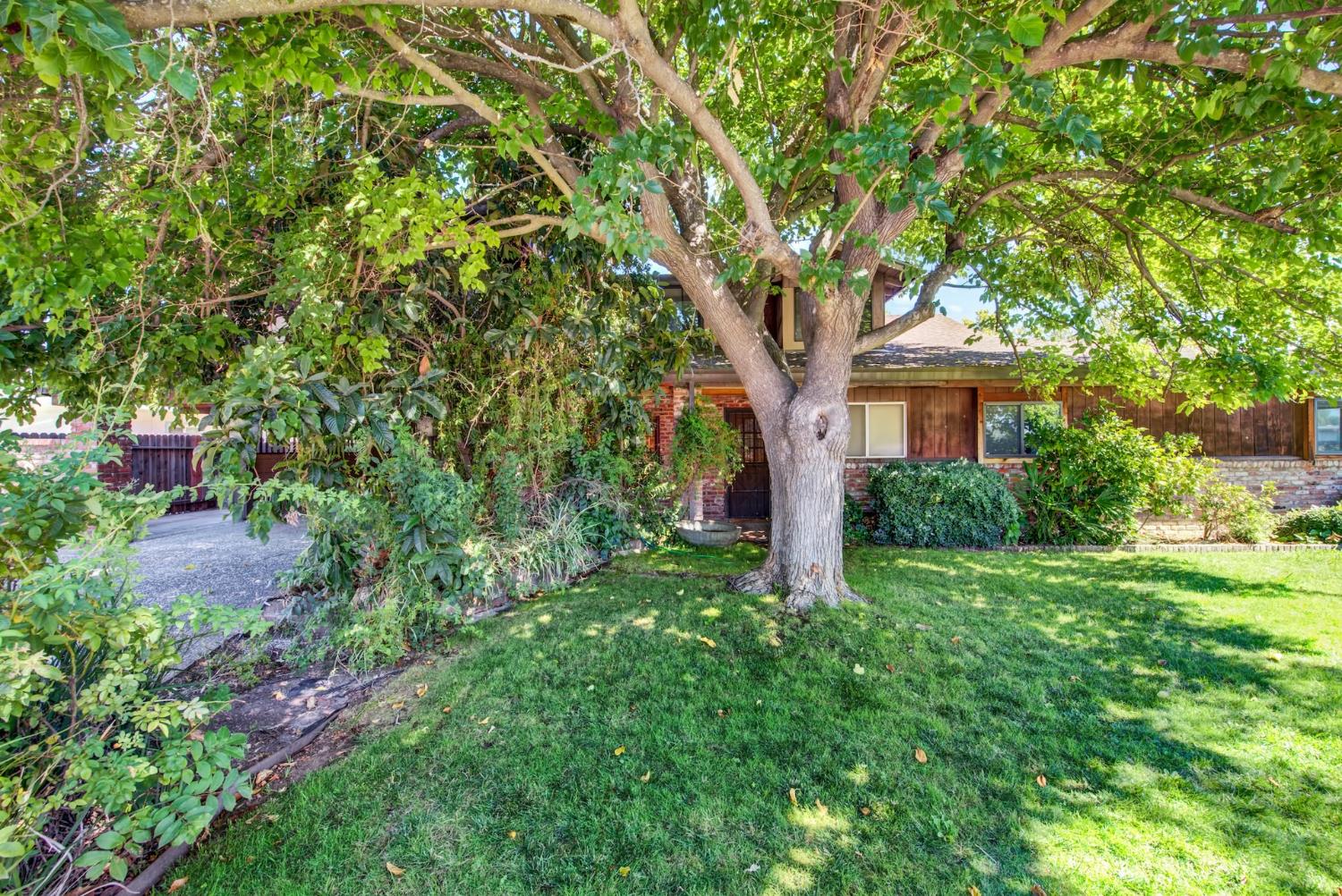 2225 Franco Lane Sacramento CA 95821
