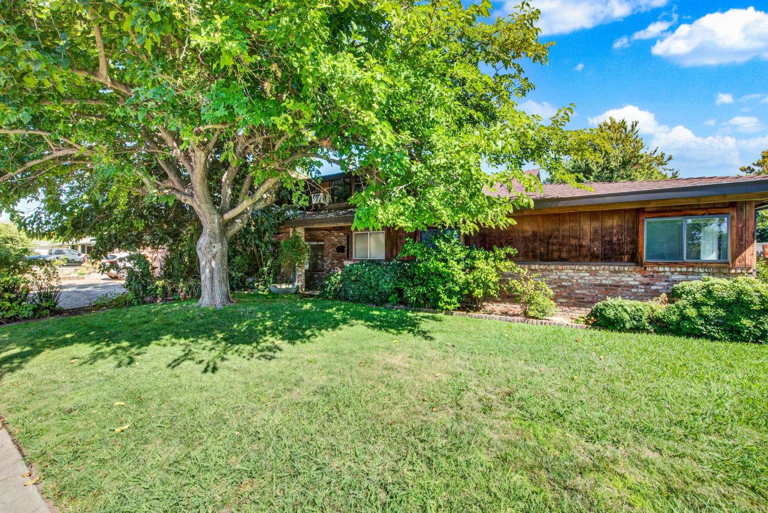 2225 Franco Lane Sacramento CA 95821