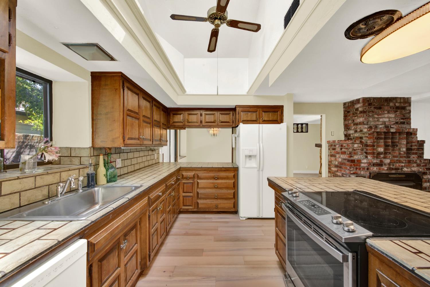 2225 Franco Lane Sacramento CA 95821