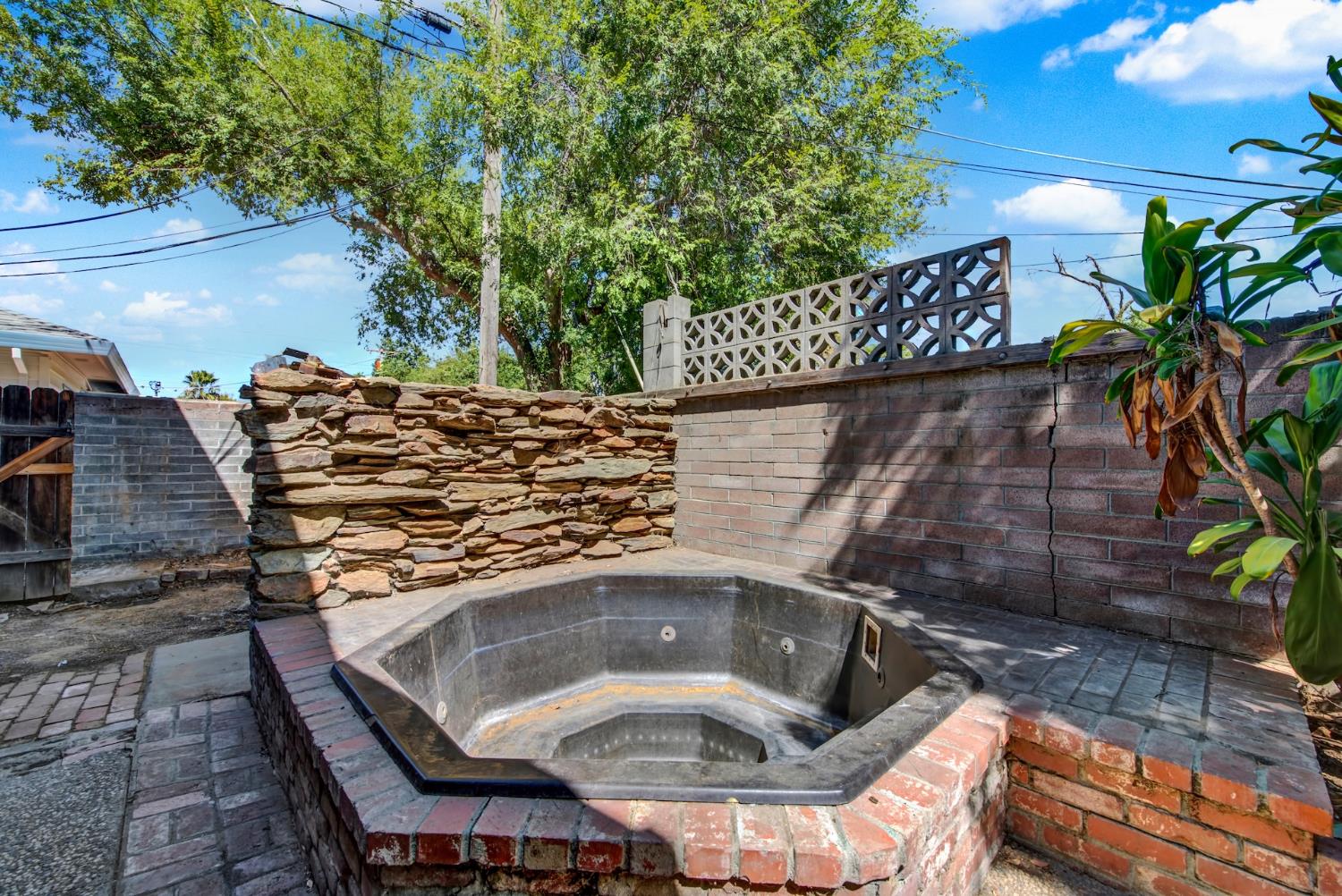 2225 Franco Lane Sacramento CA 95821
