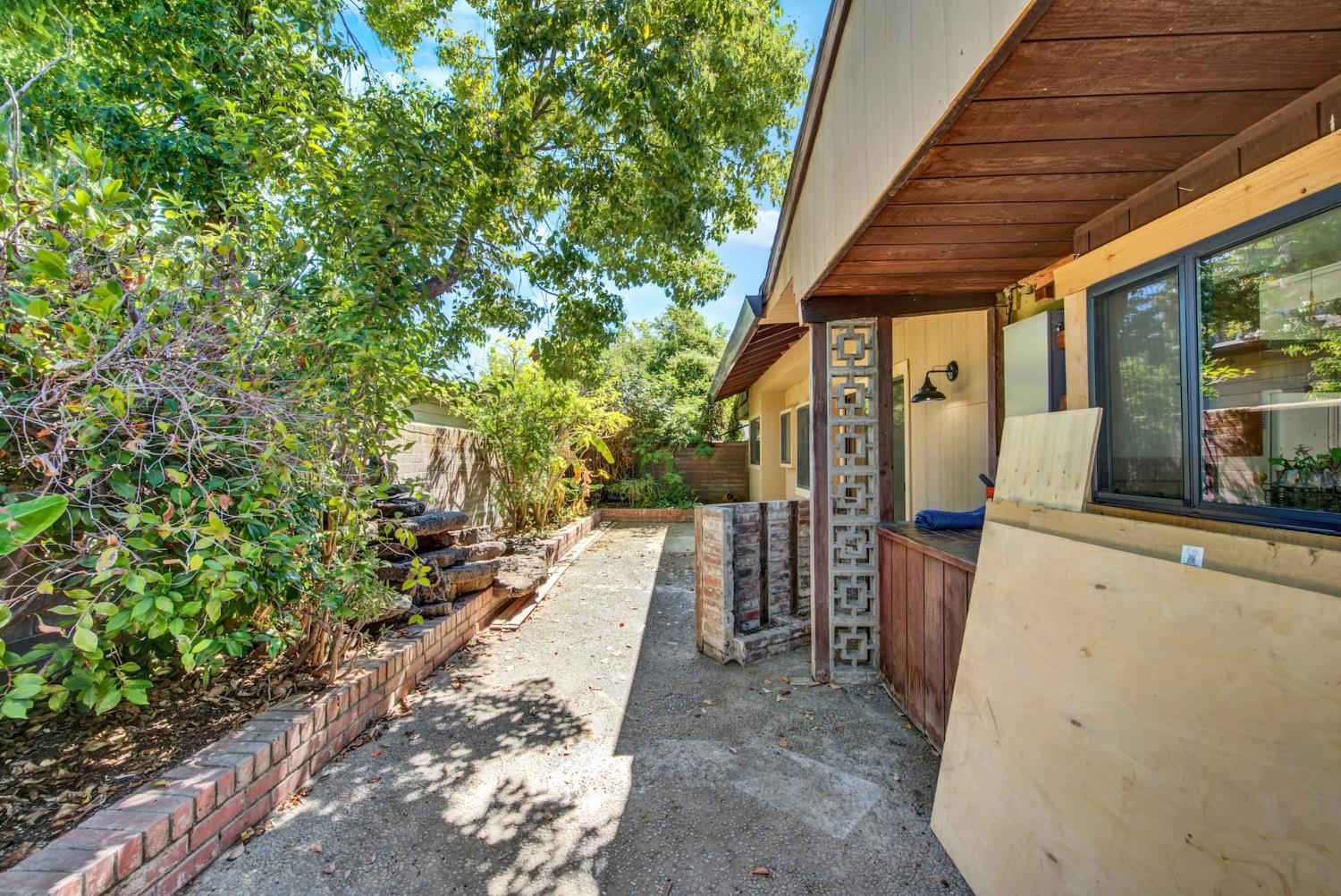 2225 Franco Lane Sacramento CA 95821