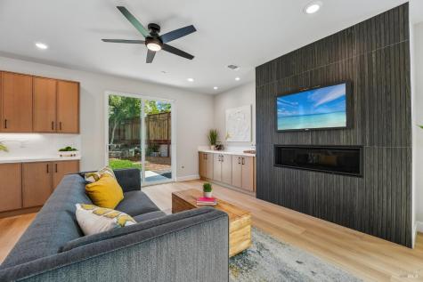 1973 Gardenview Circle Santa Rosa CA 95403