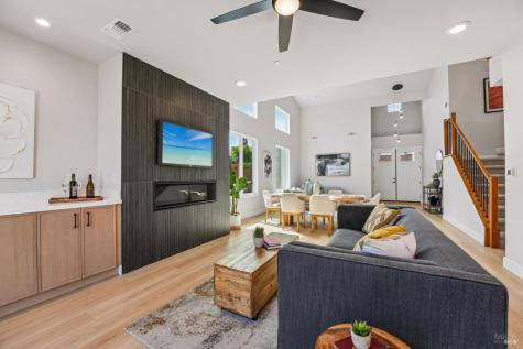 1973 Gardenview Circle Santa Rosa CA 95403