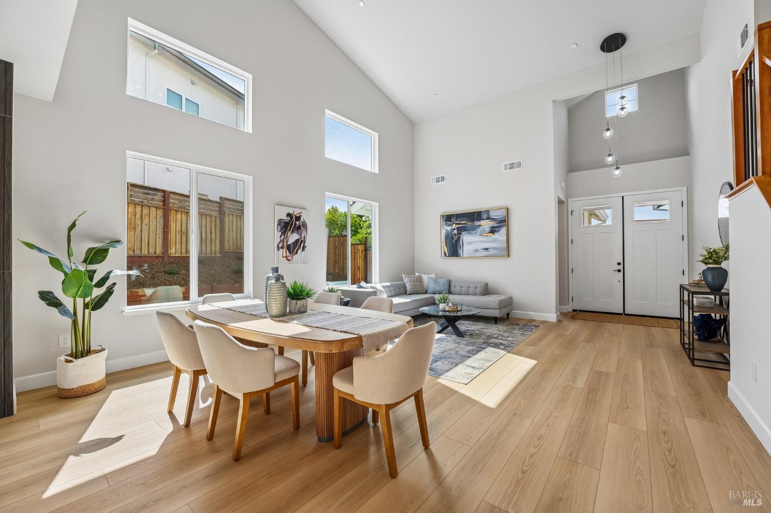 1973 Gardenview Circle Santa Rosa CA 95403