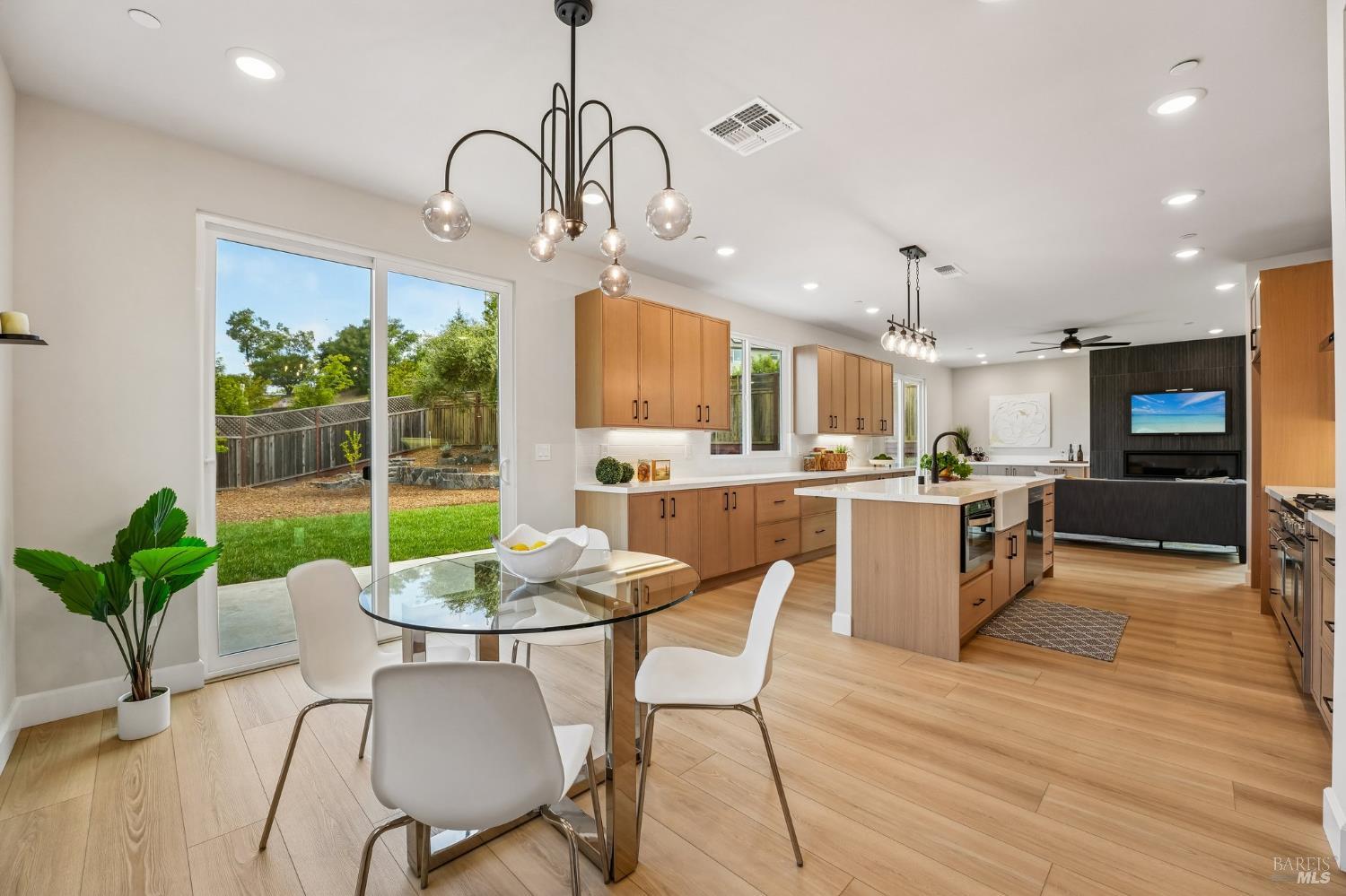 1973 Gardenview Circle Santa Rosa CA 95403