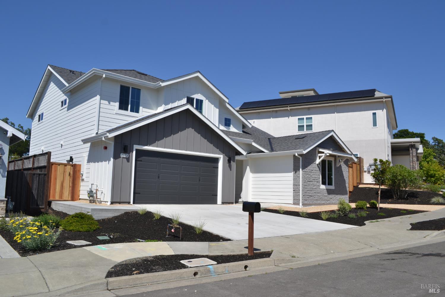 1973 Gardenview Circle Santa Rosa CA 95403