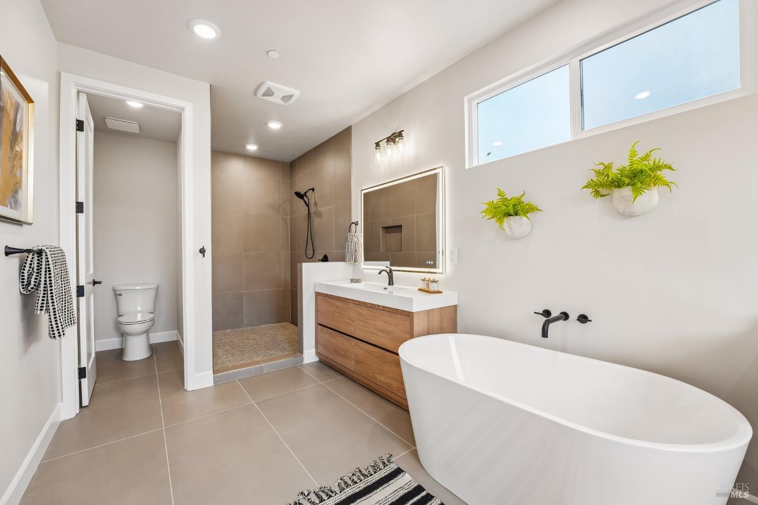 1973 Gardenview Circle Santa Rosa CA 95403