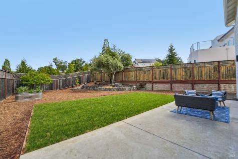 1973 Gardenview Circle Santa Rosa CA 95403