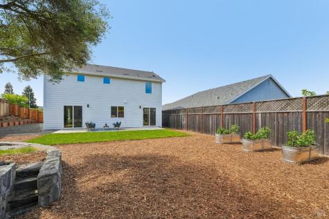 1973 Gardenview Circle Santa Rosa CA 95403