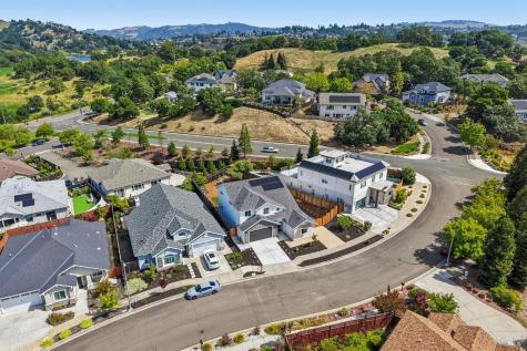 1973 Gardenview Circle Santa Rosa CA 95403