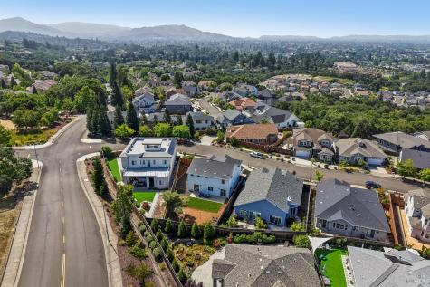 1973 Gardenview Circle Santa Rosa CA 95403