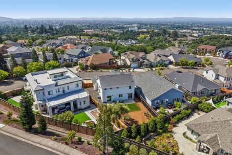 1973 Gardenview Circle Santa Rosa CA 95403
