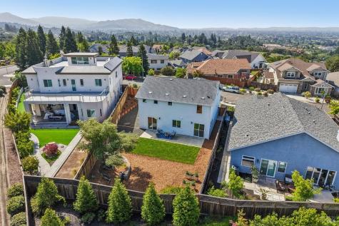 1973 Gardenview Circle Santa Rosa CA 95403