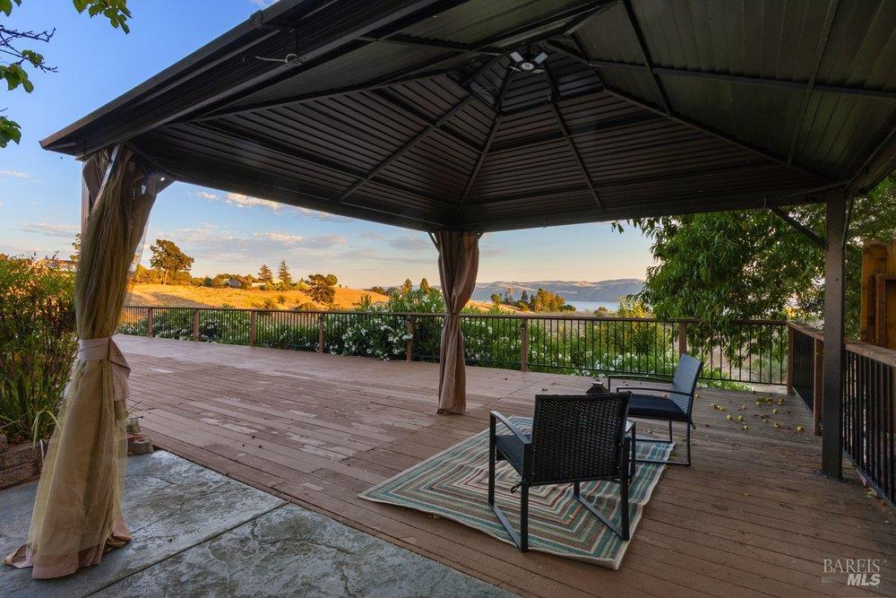 406 Larkin Drive Benicia CA 94510