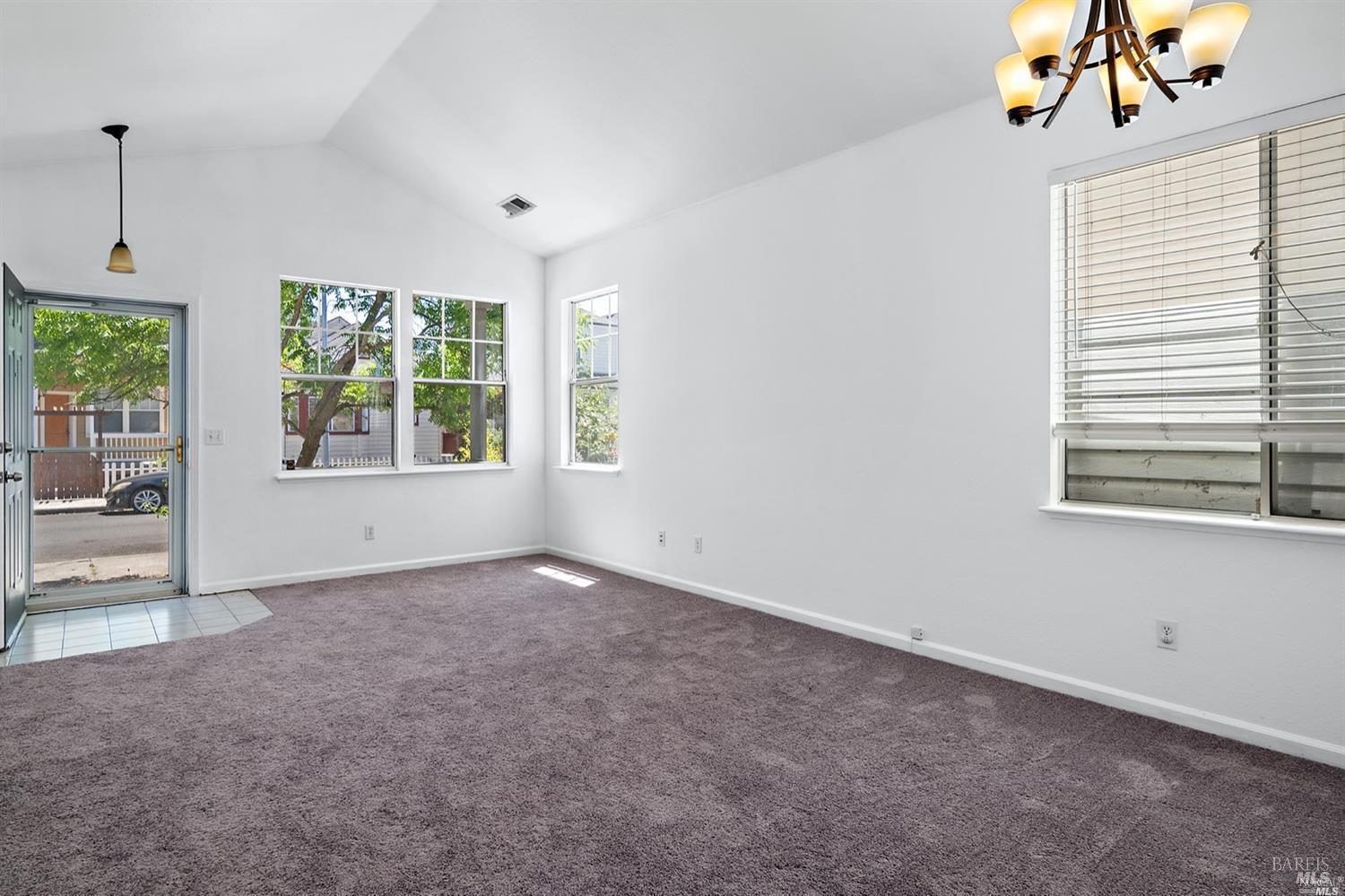 1447 Tammy Way Santa Rosa CA 95401