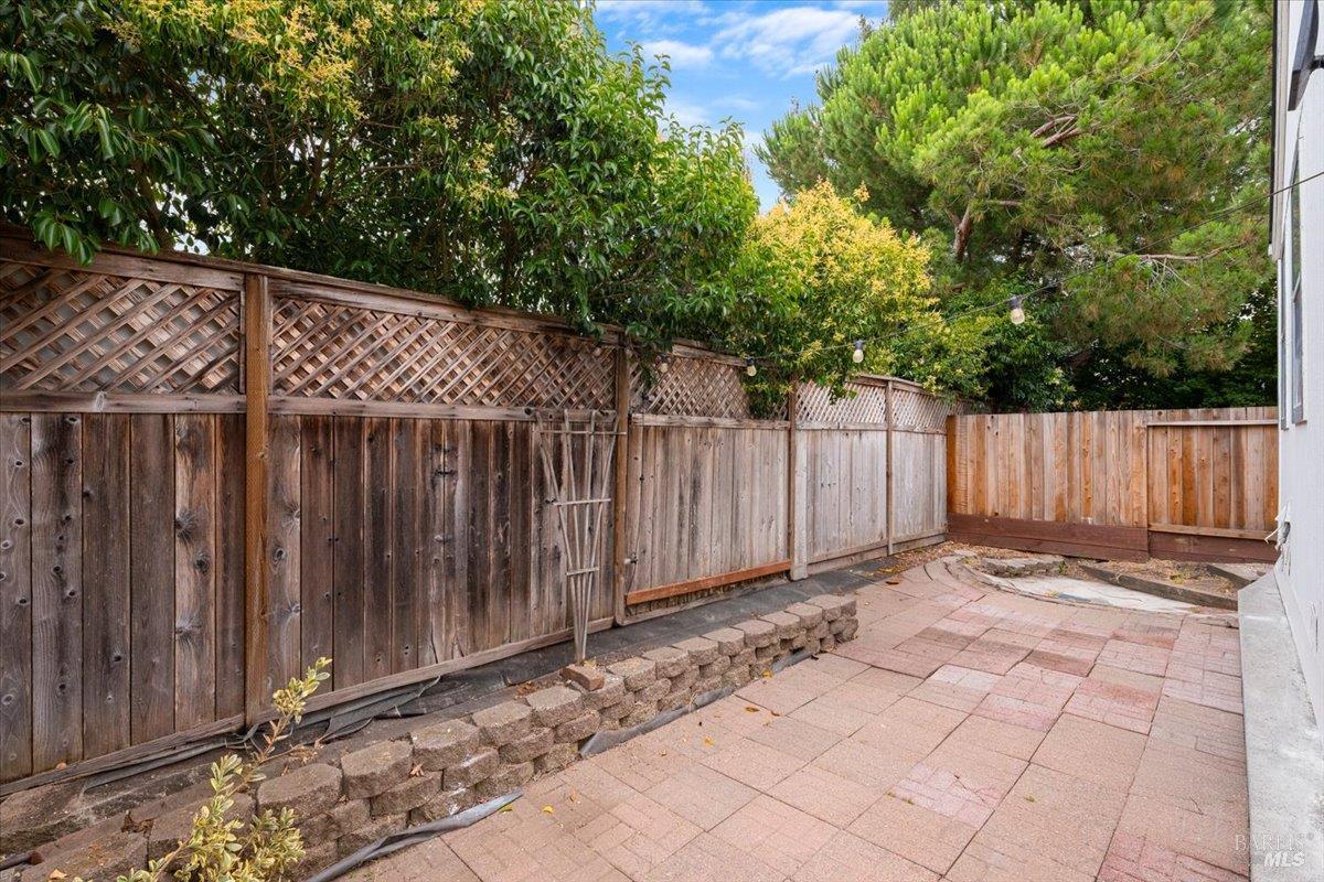 1447 Tammy Way Santa Rosa CA 95401