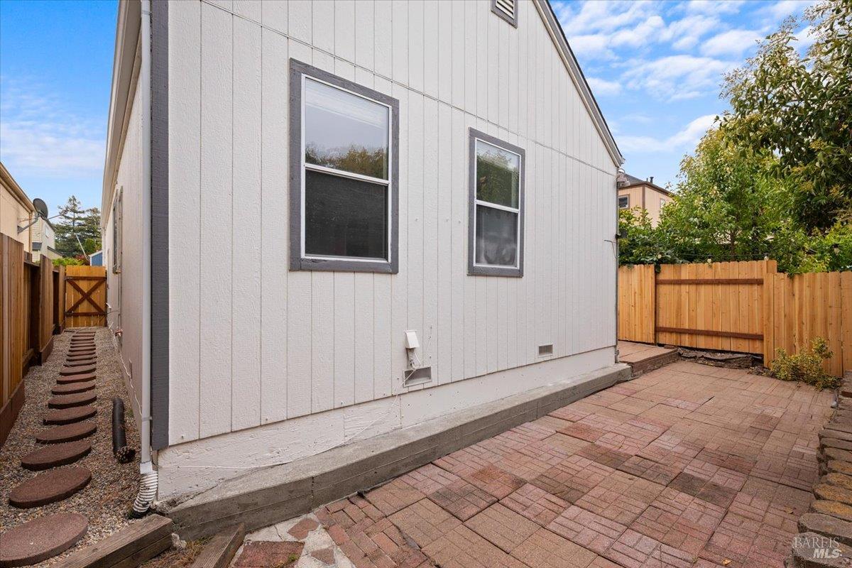 1447 Tammy Way Santa Rosa CA 95401