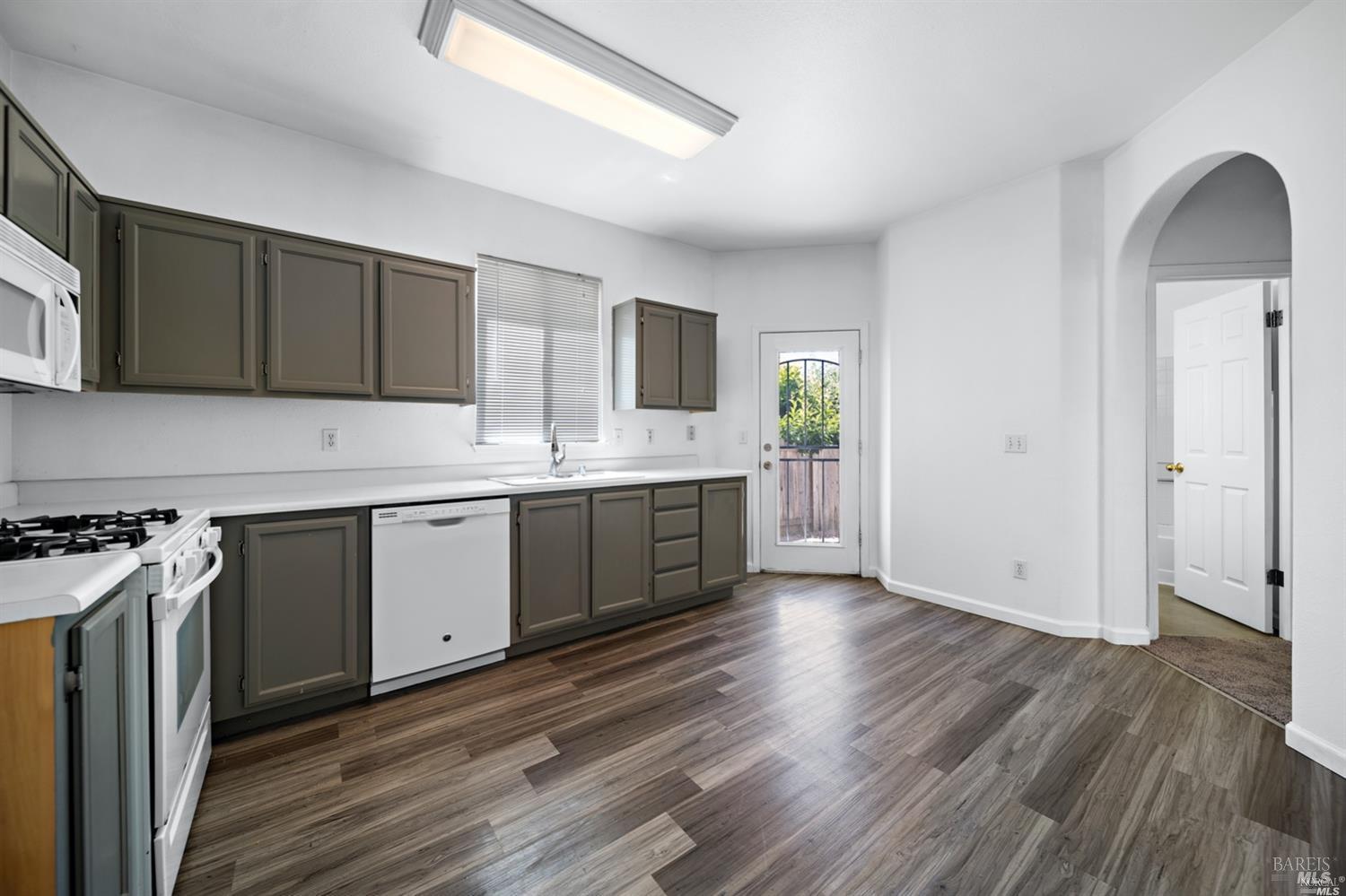 1447 Tammy Way Santa Rosa CA 95401
