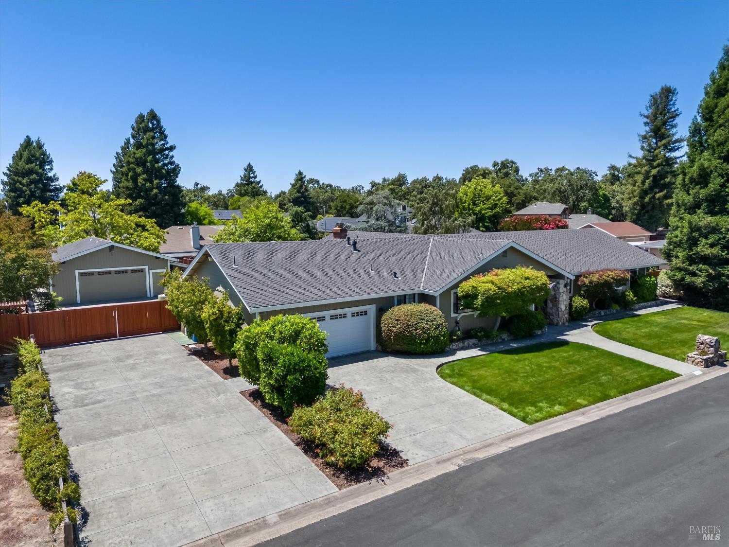 6133 Tamara Lane Windsor CA 95492
