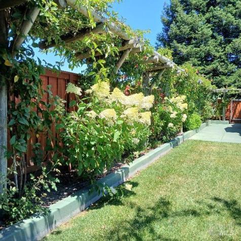 6133 Tamara Lane Windsor CA 95492