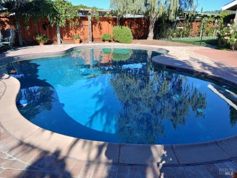 6133 Tamara Lane Windsor CA 95492
