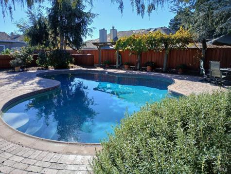 6133 Tamara Lane Windsor CA 95492