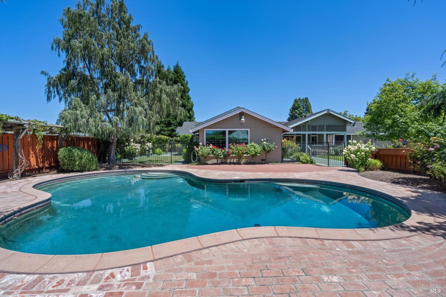 6133 Tamara Lane Windsor CA 95492