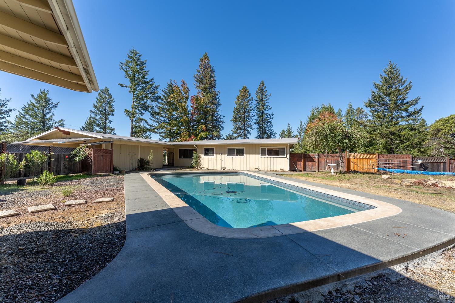 Willits CA, 3651 Ridgewood Road