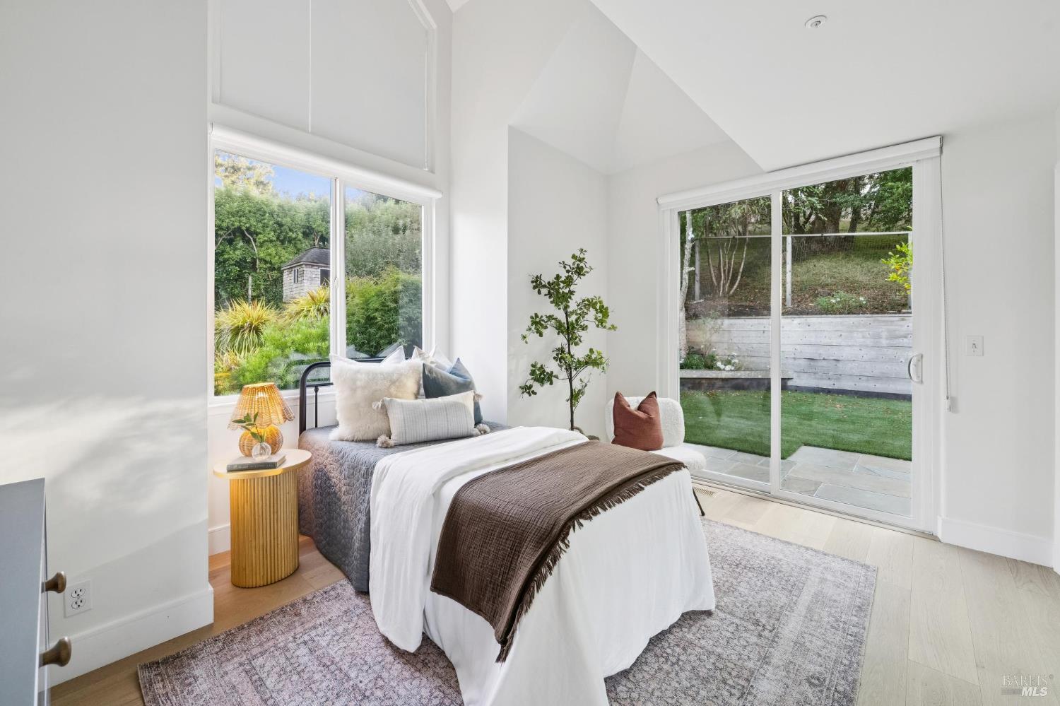 1007 Greenhill Road Mill Valley CA 94941