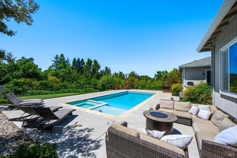5696 Evening Way Santa Rosa CA 95409