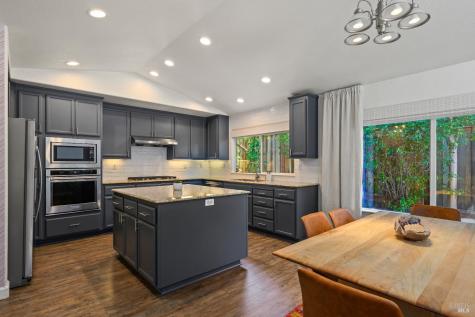 5696 Evening Way Santa Rosa CA 95409