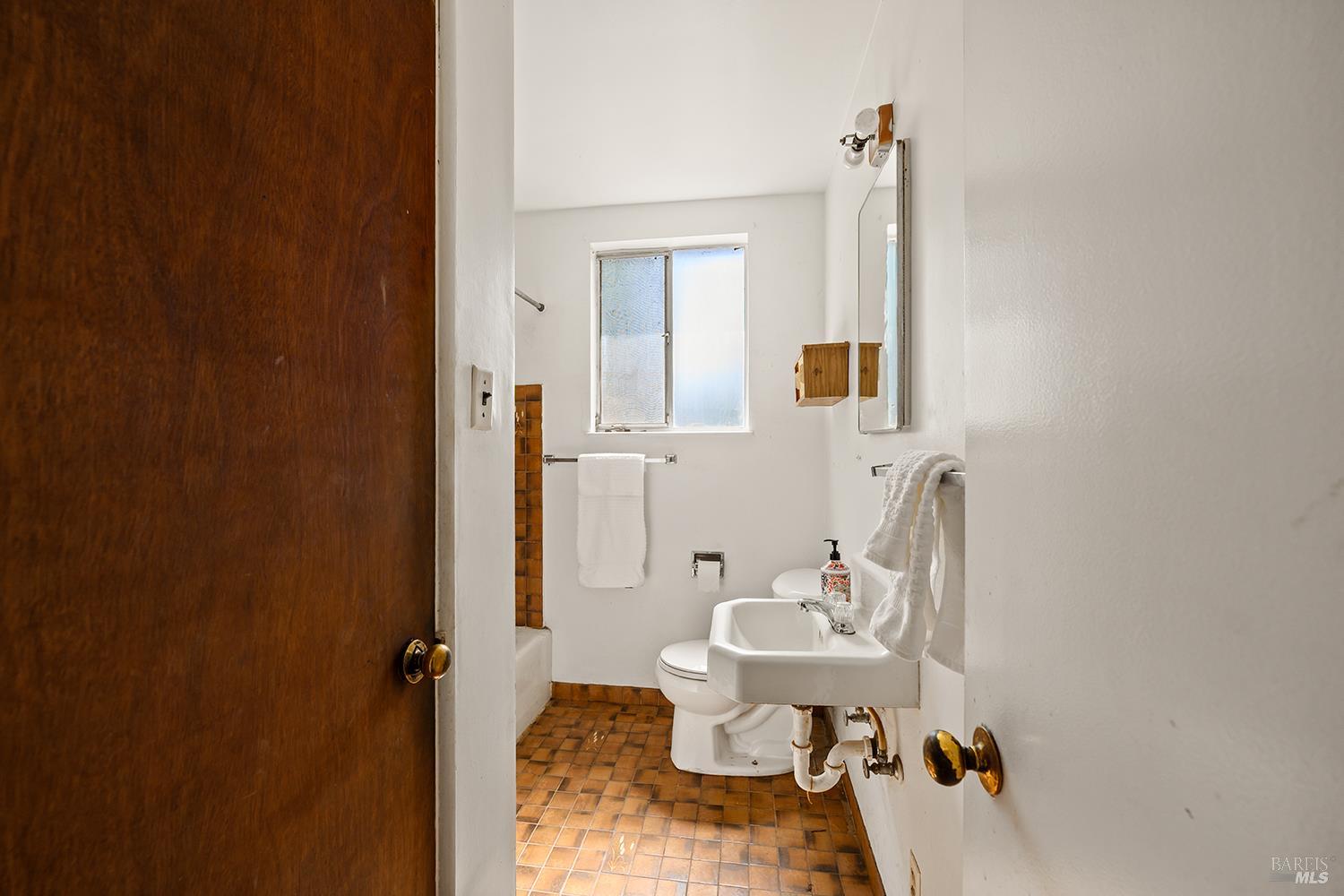 1433 Spruce Way Healdsburg CA 95448