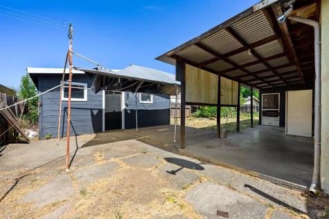 1433 Spruce Way Healdsburg CA 95448