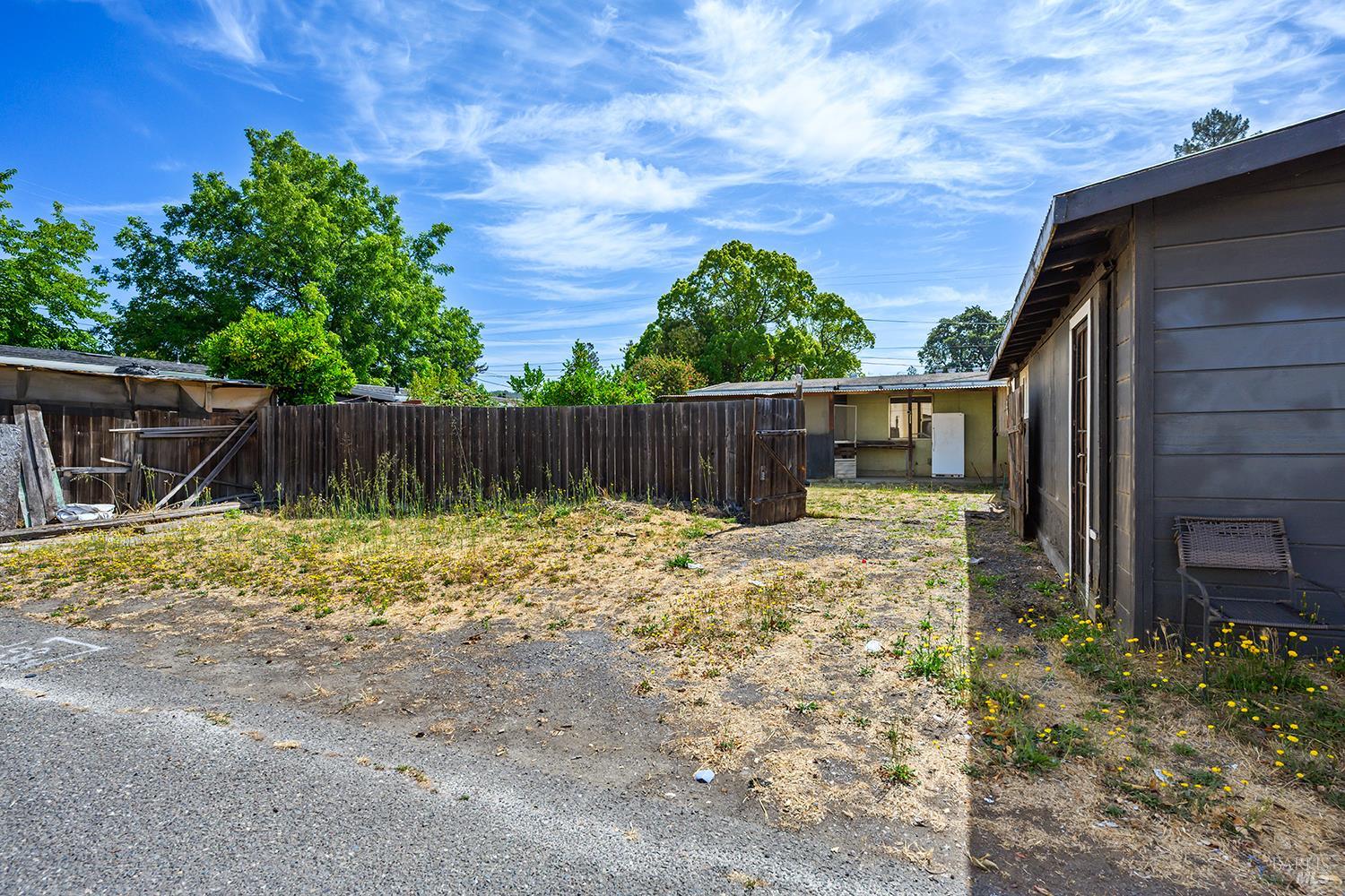 1433 Spruce Way Healdsburg CA 95448