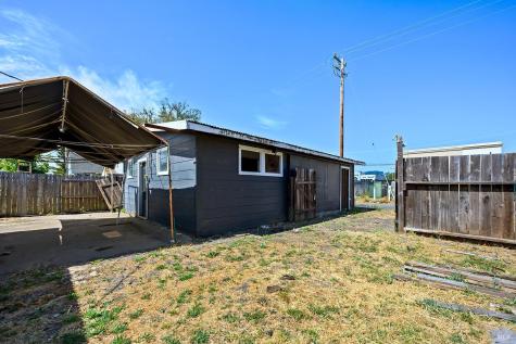 1433 Spruce Way Healdsburg CA 95448