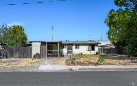 1433 Spruce Way Healdsburg CA 95448