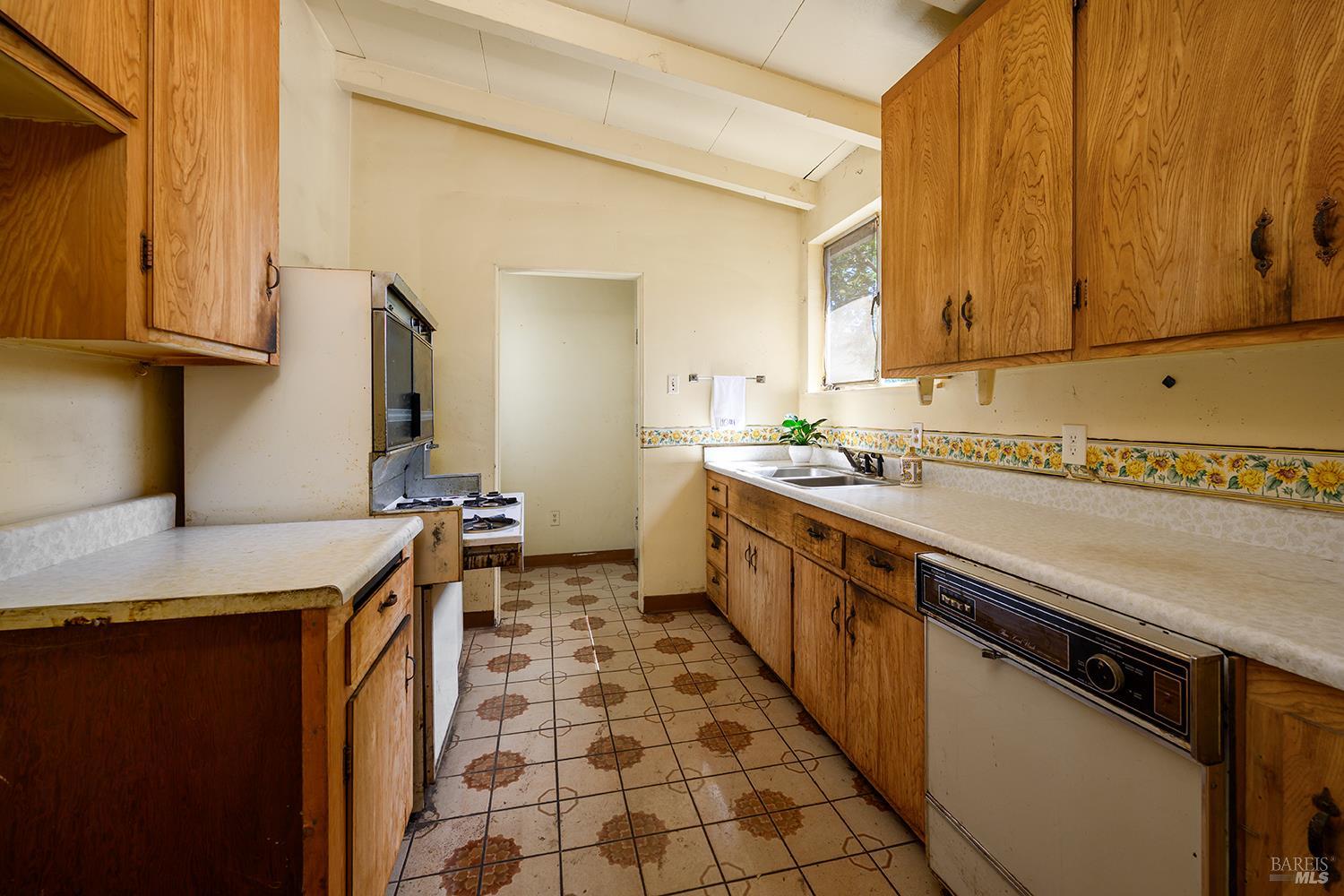 1433 Spruce Way Healdsburg CA 95448