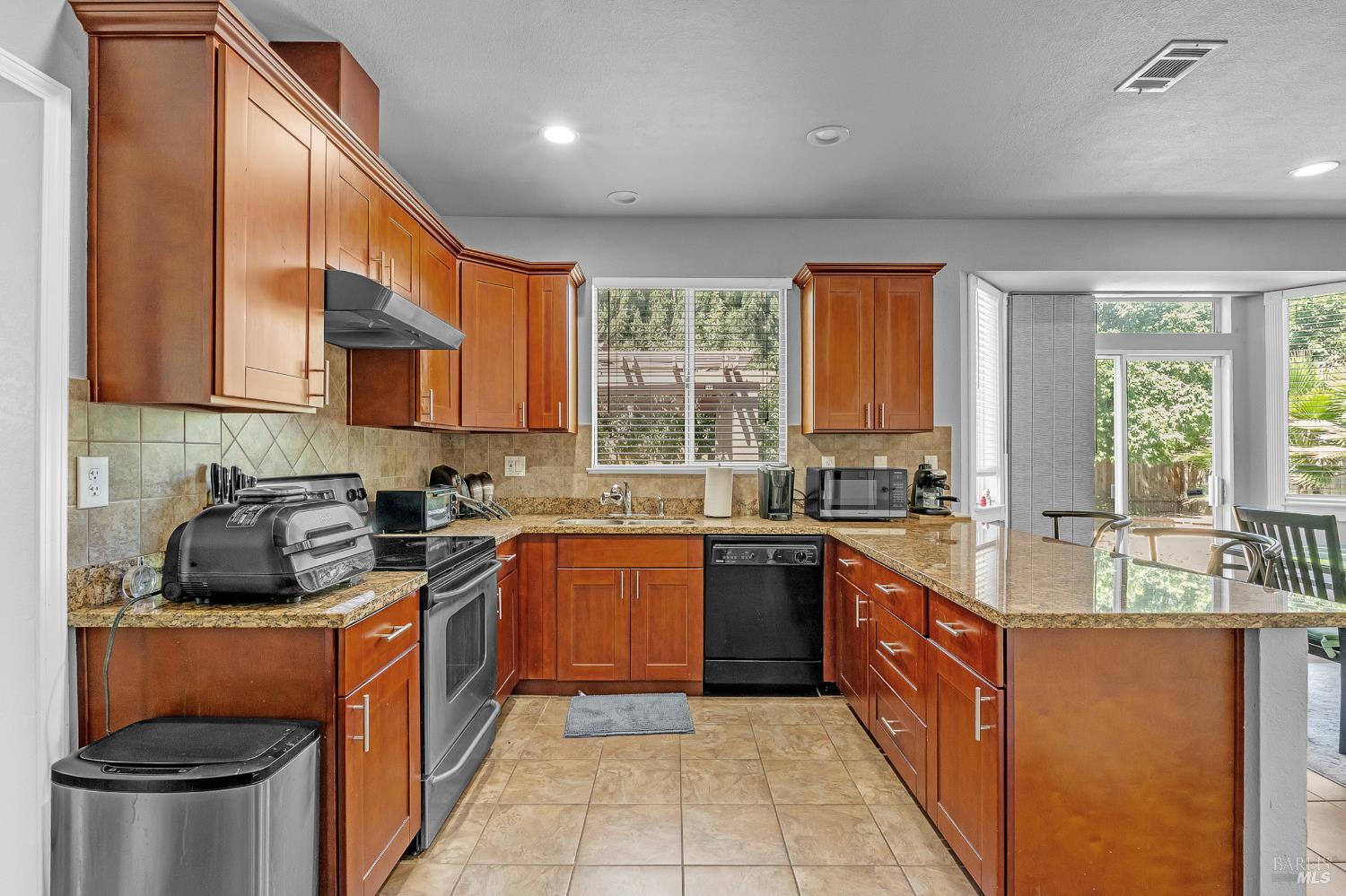 412 Donaldson Court Suisun City CA 94585